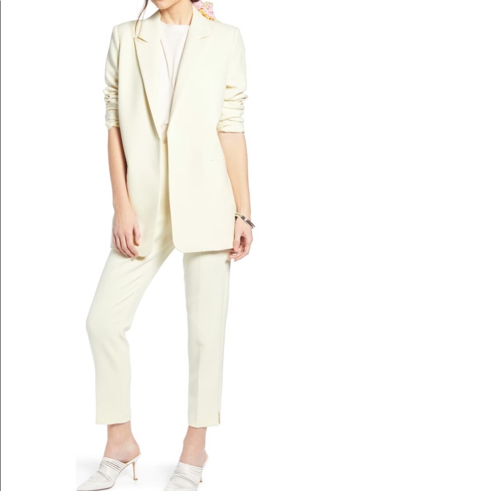 Oversized blazer suit with matching pants